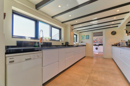 8ac79600bc8d96259de968728dd67e32 - 52