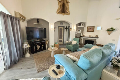 8b5e16cf52a9f9996e479969c809fa83 - 10