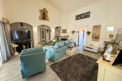 8b5e16cf52a9f9996e479969c809fa83 - 12