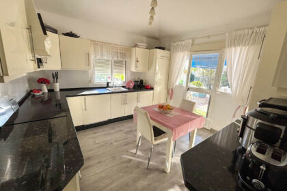 8b5e16cf52a9f9996e479969c809fa83 - 19