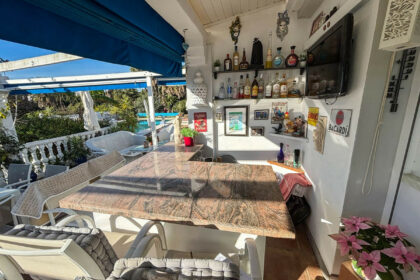 8b5e16cf52a9f9996e479969c809fa83 - 35