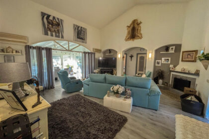 8b5e16cf52a9f9996e479969c809fa83 - 9