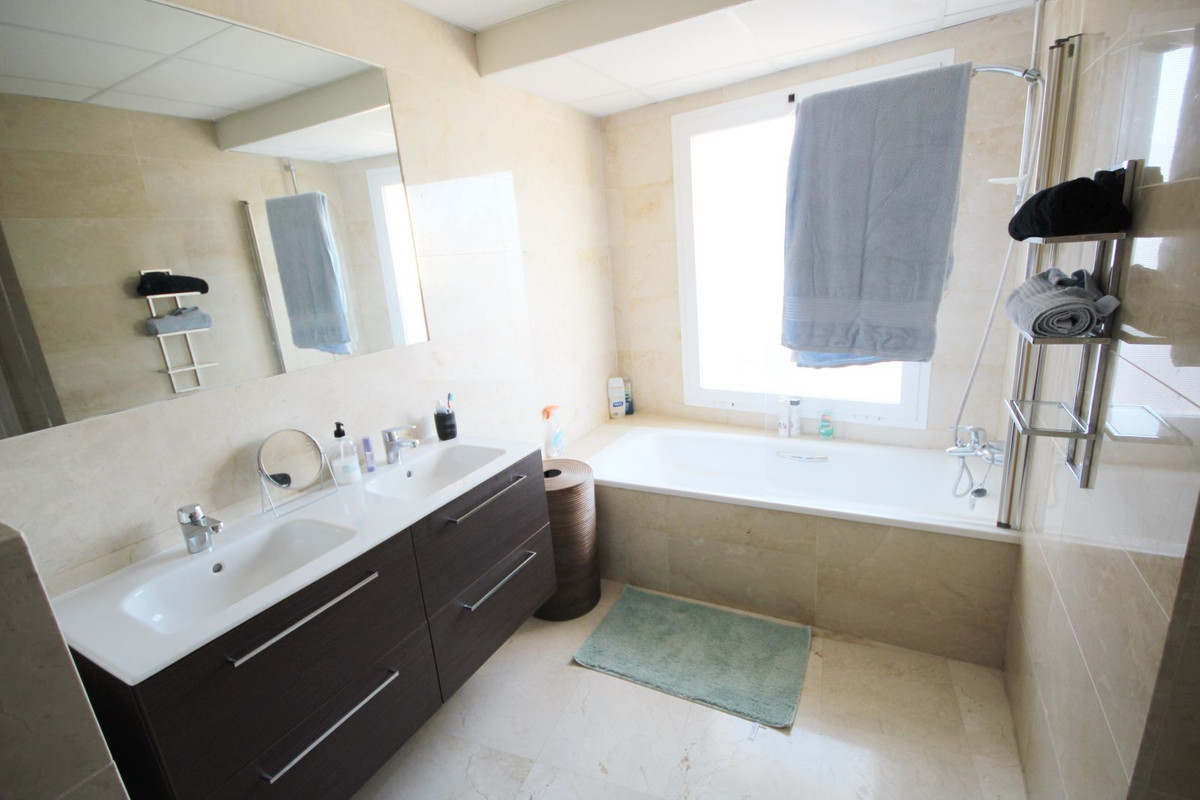 8c59ae277ea91c12e829b76fef4c0da1 - 11