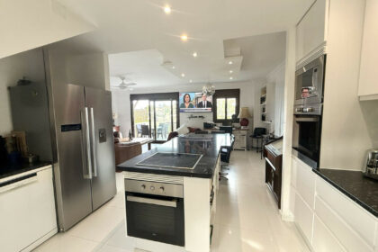 8ca20a7406df14f73e2d08b67a34a199 - 12