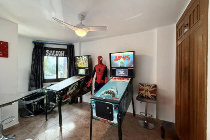 8ca20a7406df14f73e2d08b67a34a199 - 23