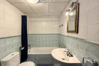 8ca20a7406df14f73e2d08b67a34a199 - 24