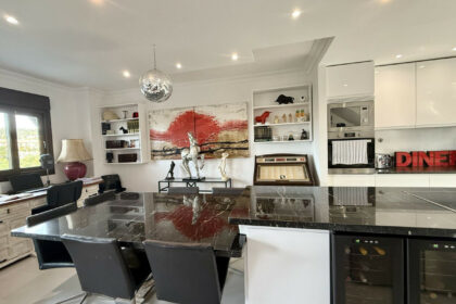 8ca20a7406df14f73e2d08b67a34a199 - 8