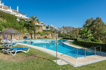 8cfdb1d669c37f9b1b3db1a287d3b3e2 - 24