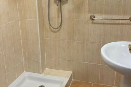 8cffbd0cae960e6dd86c0d7ae59429c9 - 18