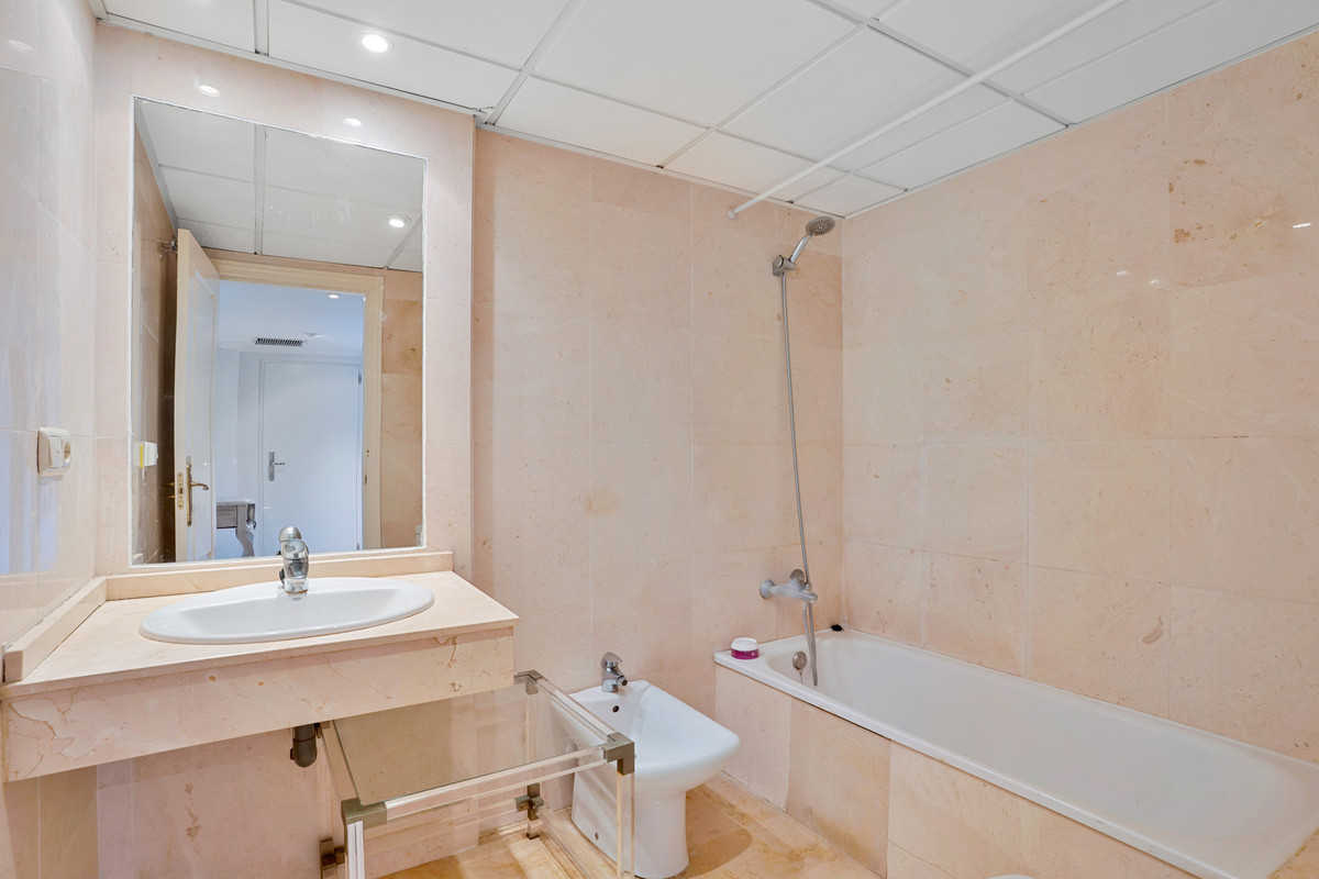 8d39e4e1ce2b6a852674cc00aa8c6556 - 11