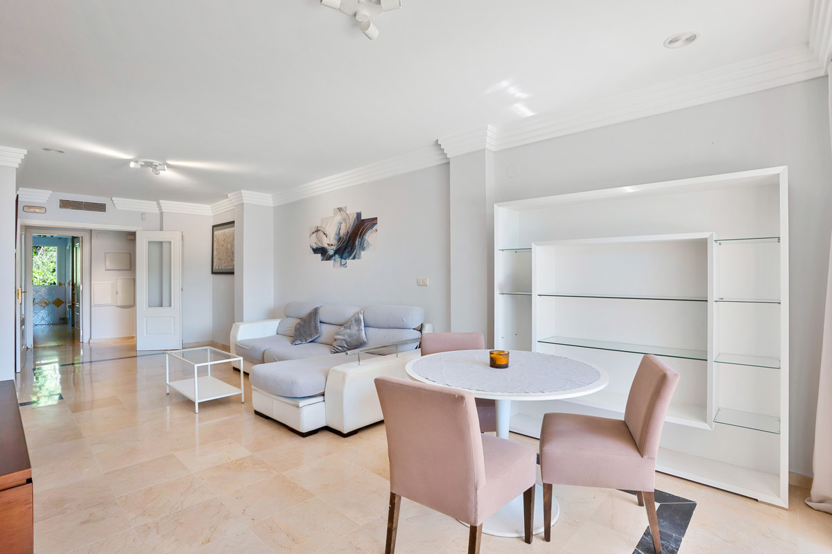 8d39e4e1ce2b6a852674cc00aa8c6556 - 9