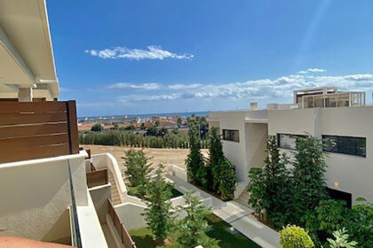 8d4e3032ba3605bc888f8fd883577c2d - 14