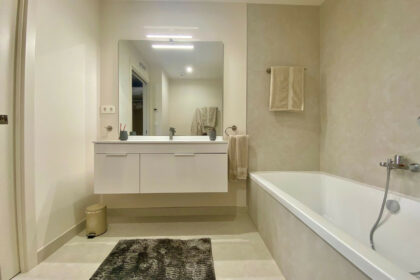 8d4e3032ba3605bc888f8fd883577c2d - 38