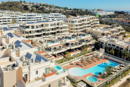 8d4e3032ba3605bc888f8fd883577c2d - 42