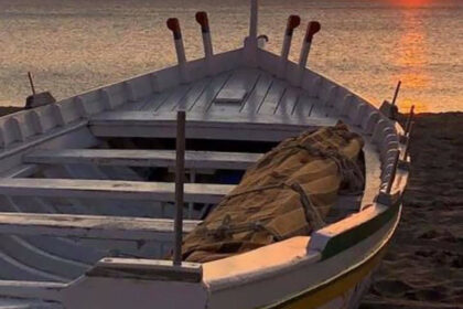 8d4e3032ba3605bc888f8fd883577c2d - 53