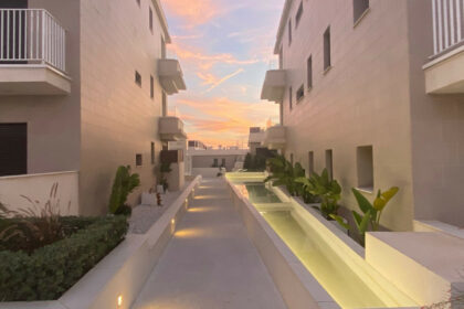 8d4e3032ba3605bc888f8fd883577c2d - 9