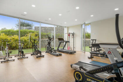 8d987ad056beaa94e5a95404b2bc7cc1 - 12