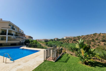 8df1bc410cde754e3d1853ce9e249572 - 12