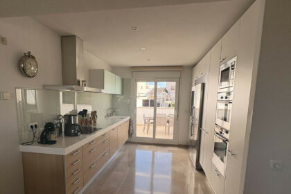 8e76948d3c9fb1ada30c199422df3f48 - 14