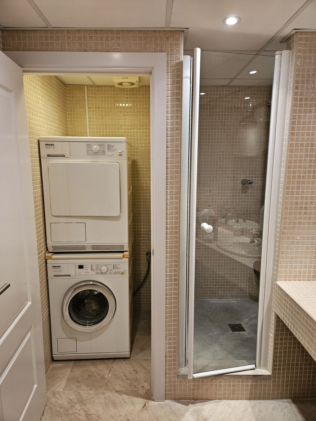 8e76948d3c9fb1ada30c199422df3f48 - 28