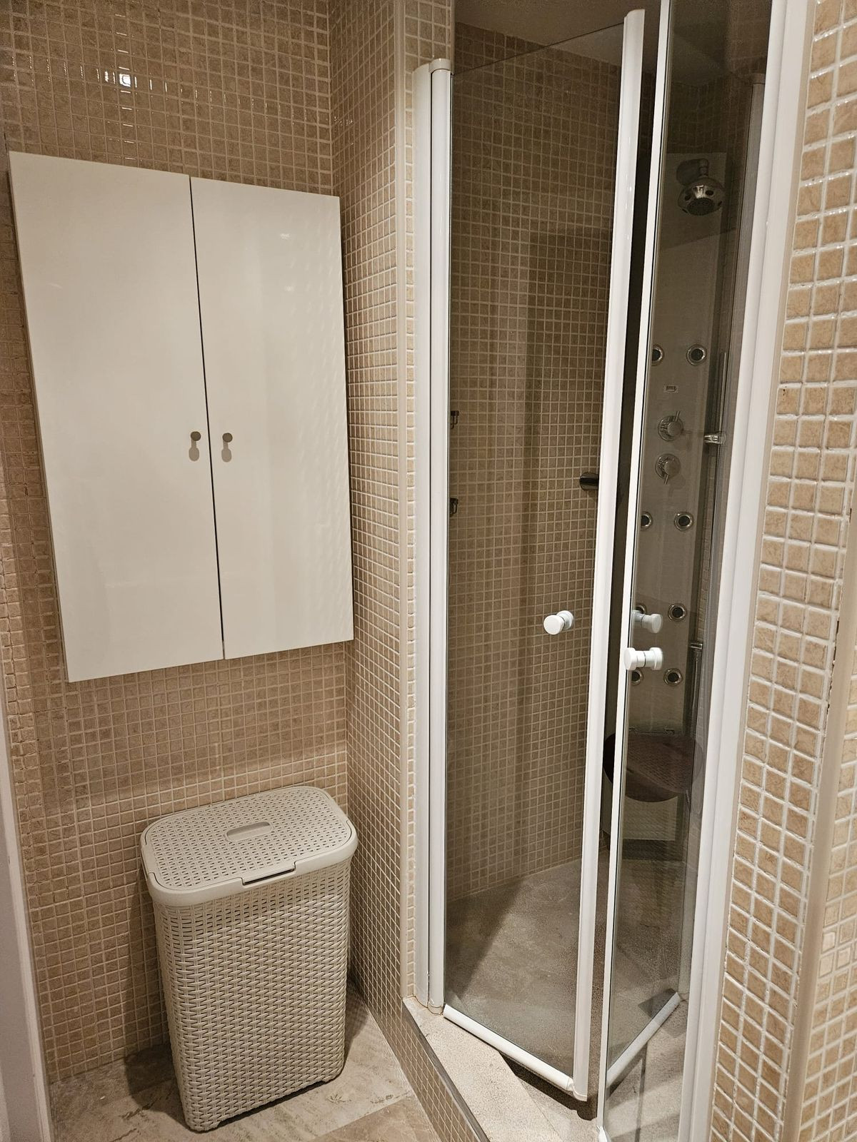 8e76948d3c9fb1ada30c199422df3f48 - 29