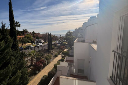 8e76948d3c9fb1ada30c199422df3f48 - 32