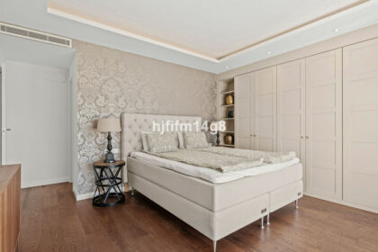 8e79bcbba589bb44adc3f7e978083b85 - 16