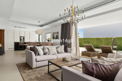 8e79bcbba589bb44adc3f7e978083b85 - 6