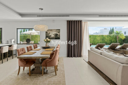 8e79bcbba589bb44adc3f7e978083b85 - 9