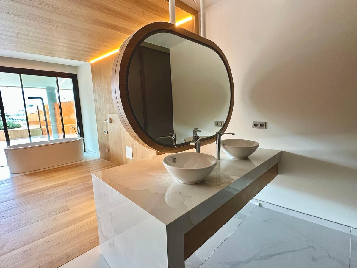 8e86da88bfe97e810487a5766068389d - 15