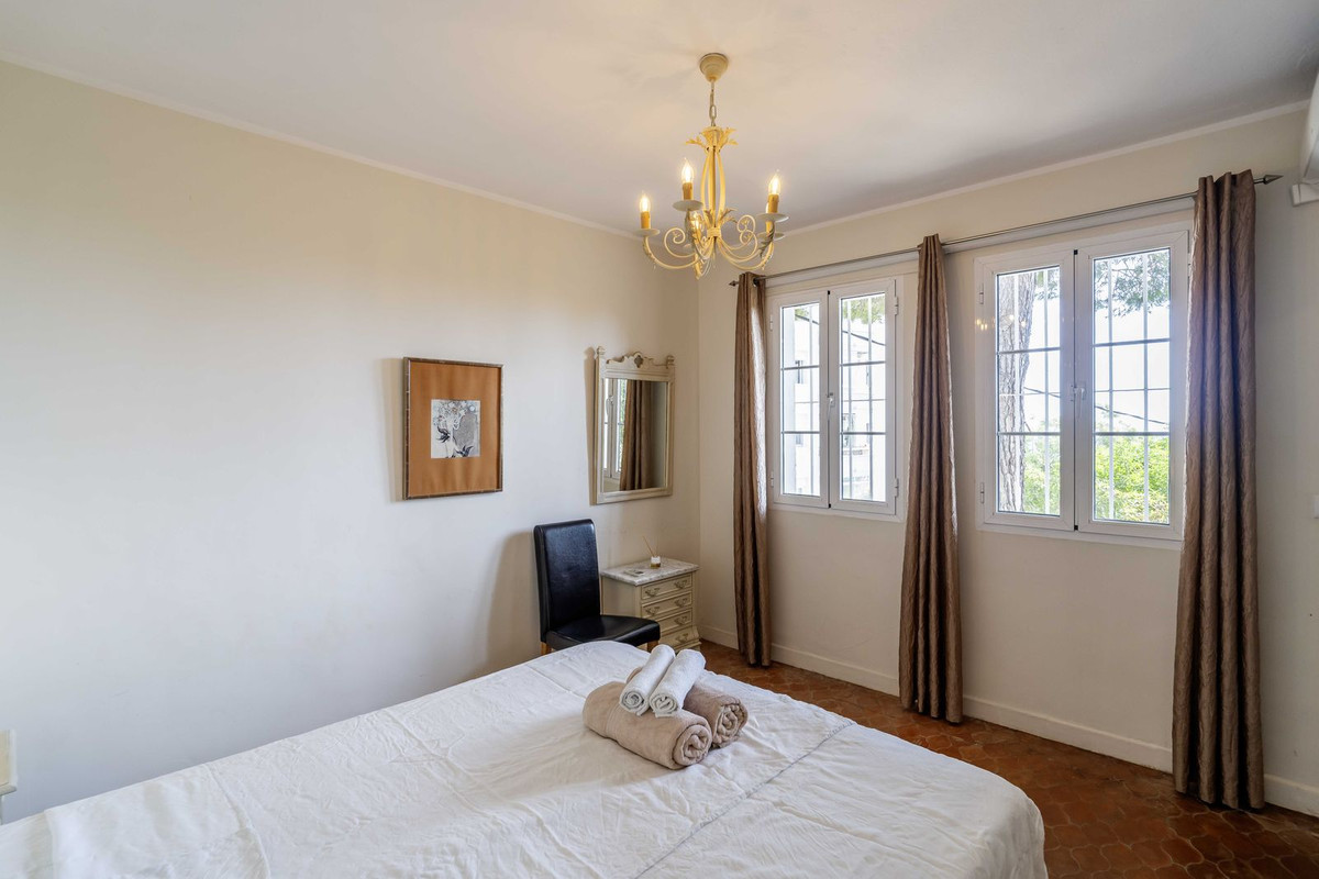 906674788455a0c1a4f0a0c98c6b9364 - 12