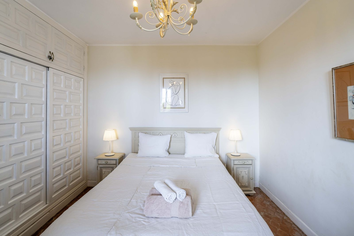 906674788455a0c1a4f0a0c98c6b9364 - 14