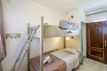 906674788455a0c1a4f0a0c98c6b9364 - 19