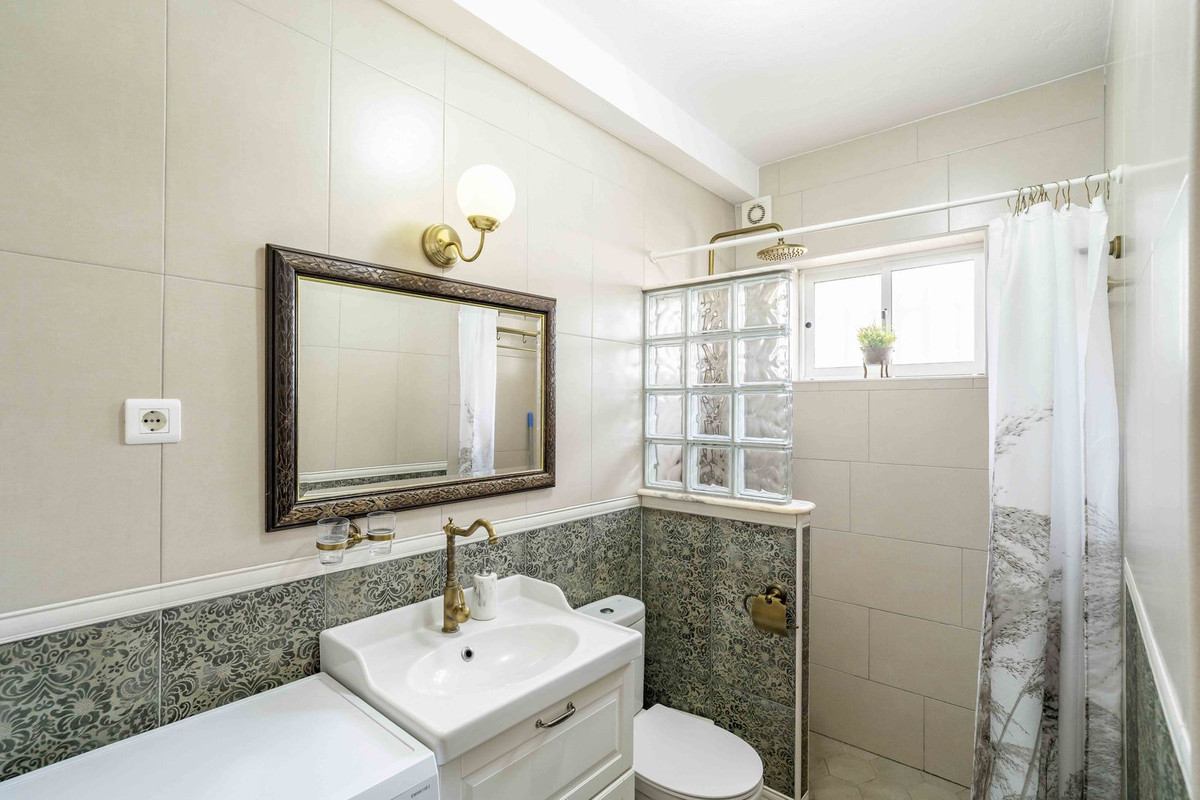 906674788455a0c1a4f0a0c98c6b9364 - 20