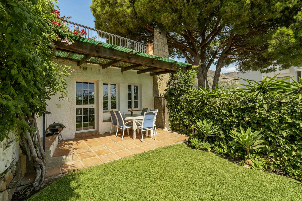 906674788455a0c1a4f0a0c98c6b9364 - 22