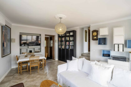 906674788455a0c1a4f0a0c98c6b9364 - 70