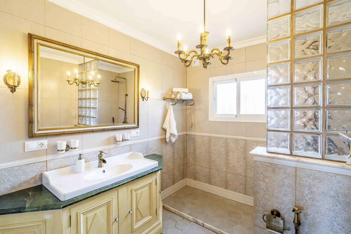 906674788455a0c1a4f0a0c98c6b9364 - 81