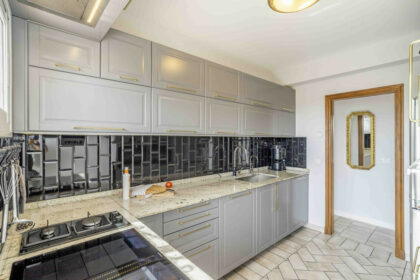 906674788455a0c1a4f0a0c98c6b9364 - 85