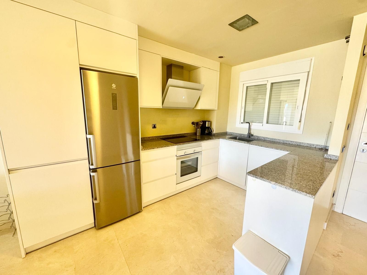 91573d250db5e70433f9f381ad96414f - 17