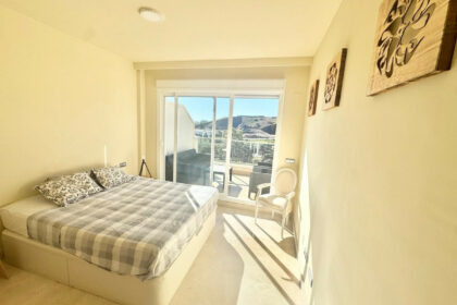 91573d250db5e70433f9f381ad96414f - 18