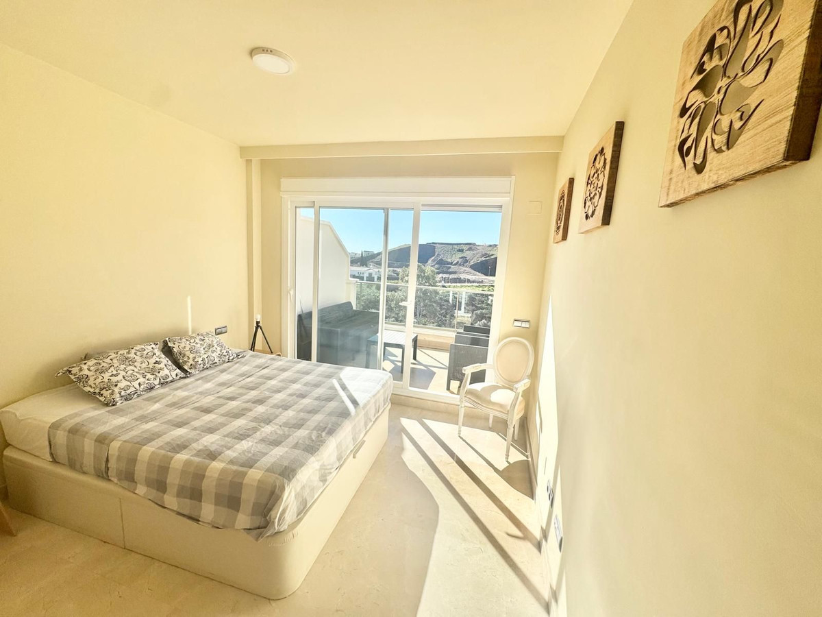 91573d250db5e70433f9f381ad96414f - 18