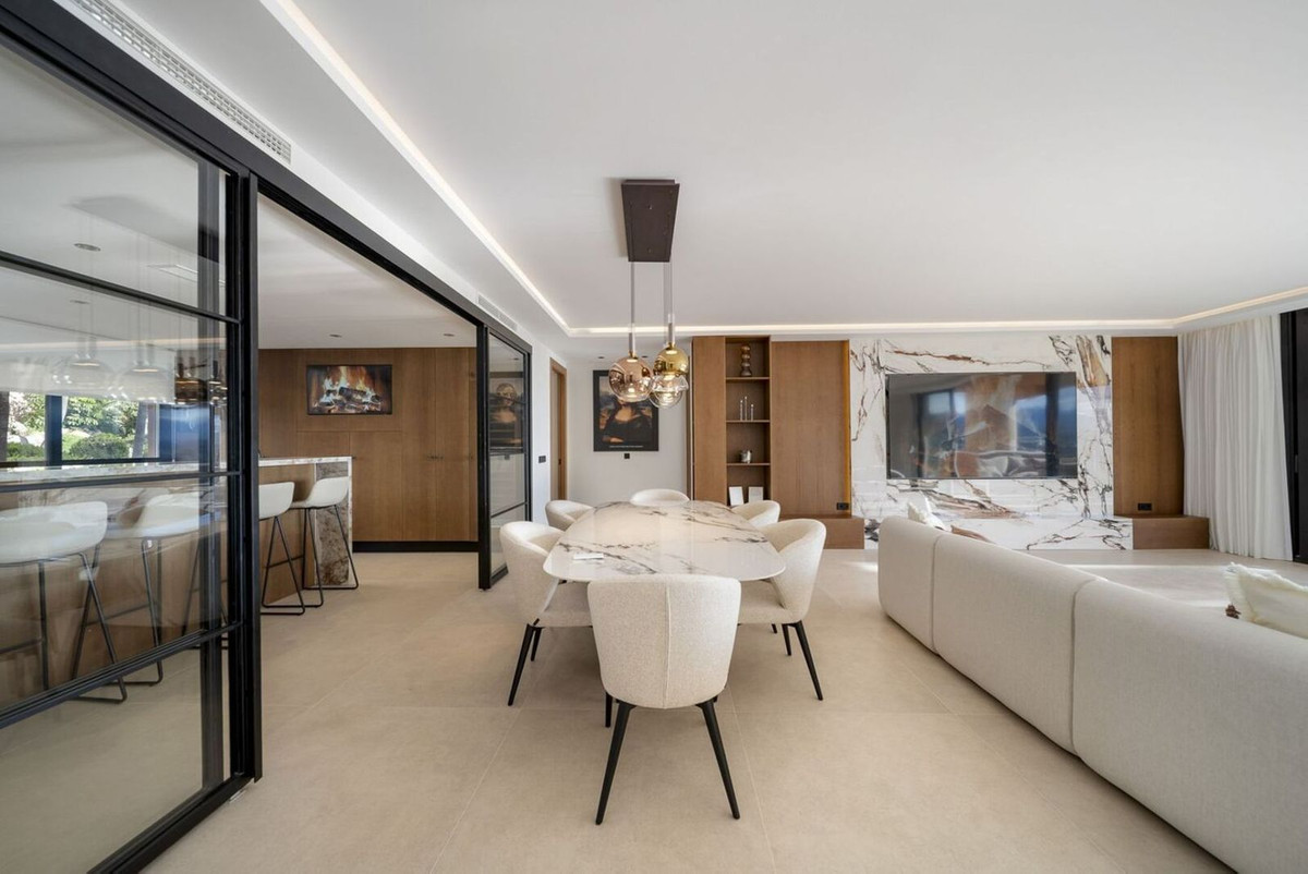 91e6eaea63f95ce1dca9134c8819503e - 13