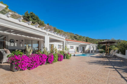 922bccd14ea5f4d3a727fbeafb86922b - 2