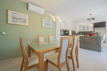 922bccd14ea5f4d3a727fbeafb86922b - 20