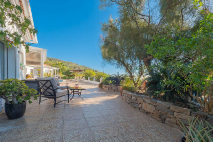 922bccd14ea5f4d3a727fbeafb86922b - 27