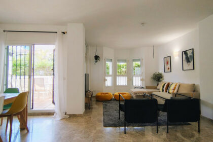 9263b79a53a37a4a4130f69a0360f9c6 - 2