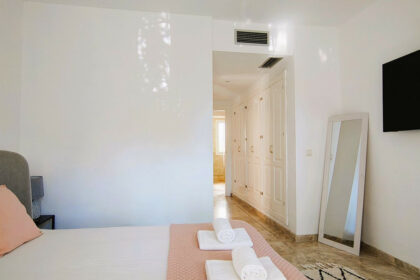 9263b79a53a37a4a4130f69a0360f9c6 - 32