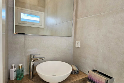 92812ee109c744043e37cc9e49e01e56 - 14