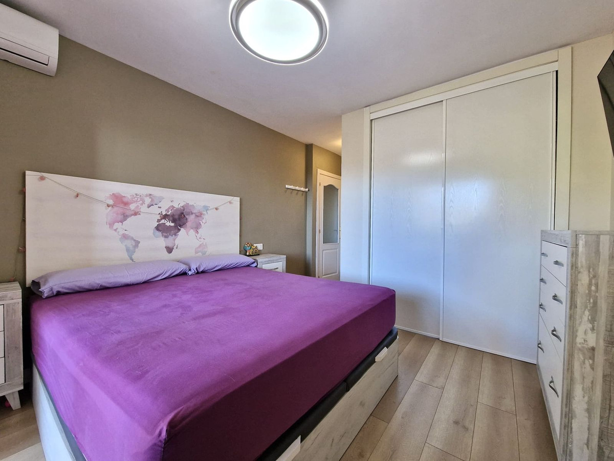 92ff7a9a35d5b08ece9c0749e5851846 - 18