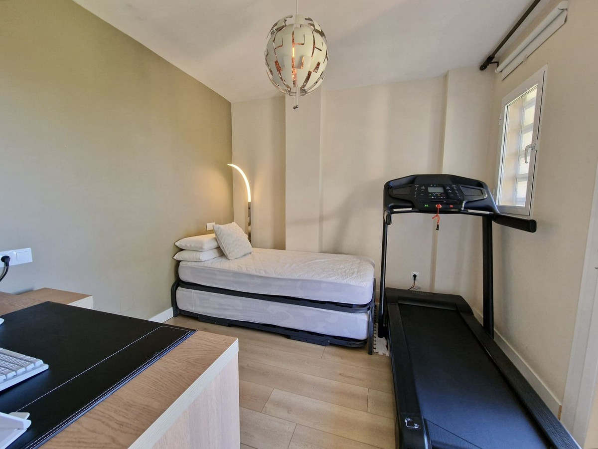 92ff7a9a35d5b08ece9c0749e5851846 - 22